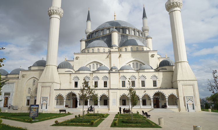 Mimar Sinan Camii